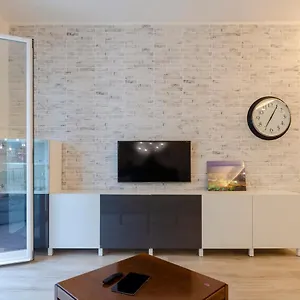 Joivy Spacious 2-bedroom Flat With Balcony Near In Sestri Levante